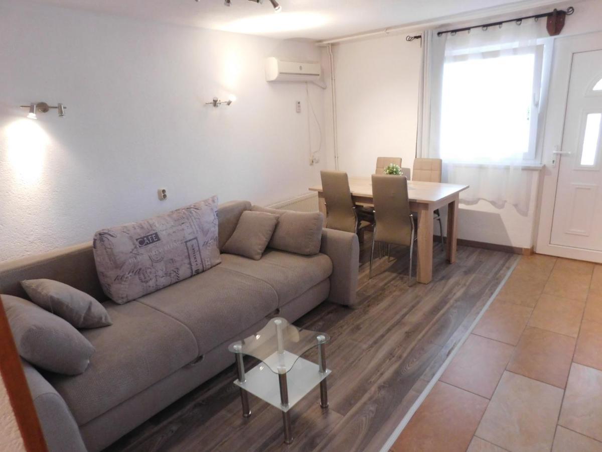 Guesthouse Sara Grabovac  Bagian luar foto