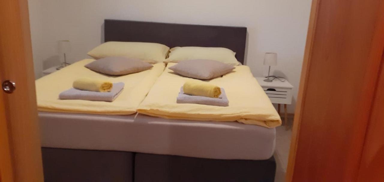 Guesthouse Sara Grabovac  Bagian luar foto