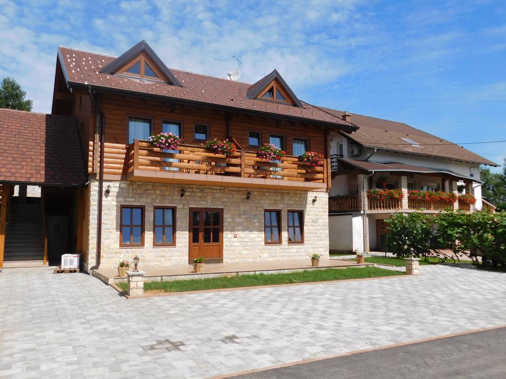 Guesthouse Sara Grabovac  Bagian luar foto