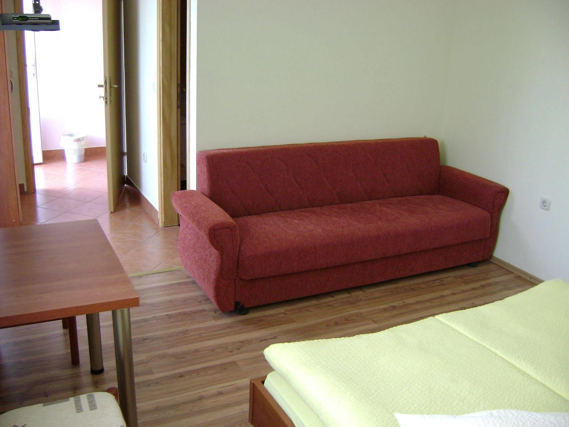 Guesthouse Sara Grabovac  Bagian luar foto